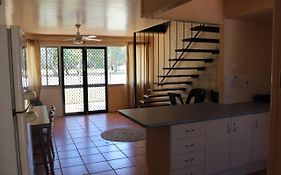 Pippies Beachhouse Backpackers